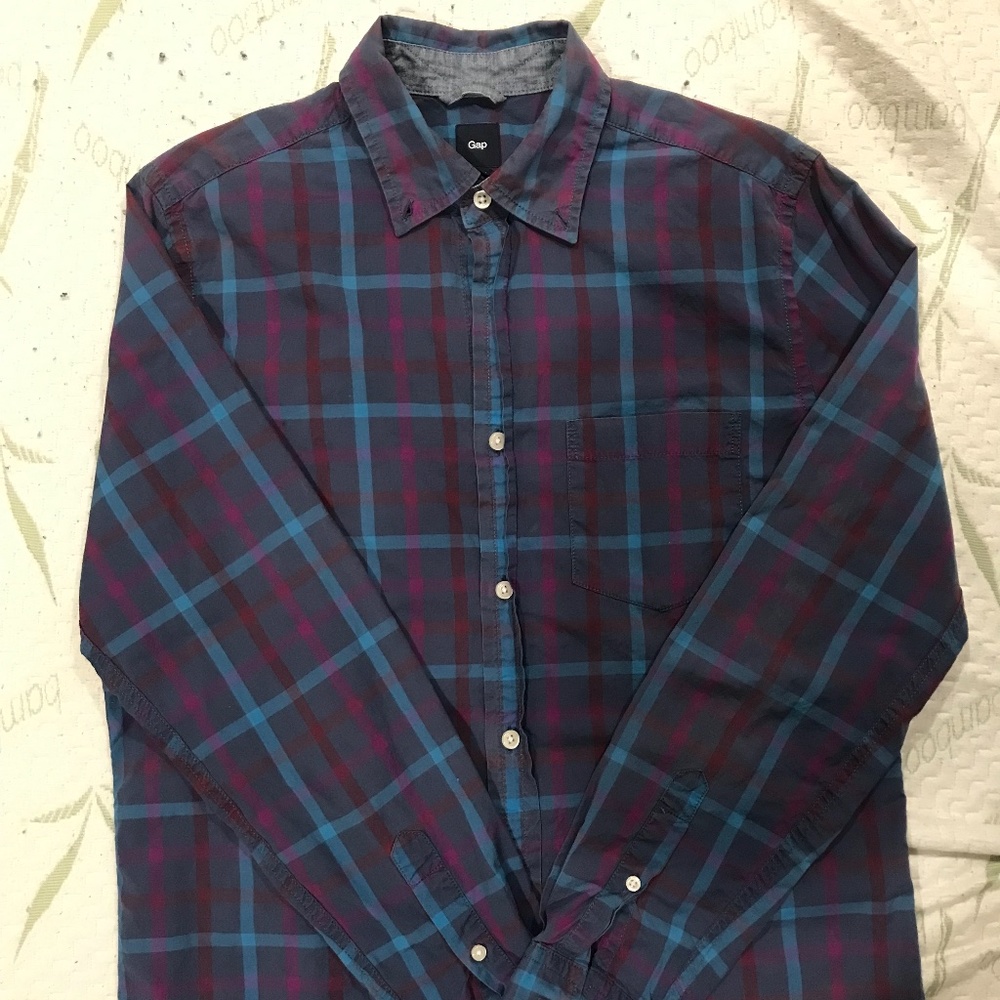 GAP long sleeve, button shirt Men’s